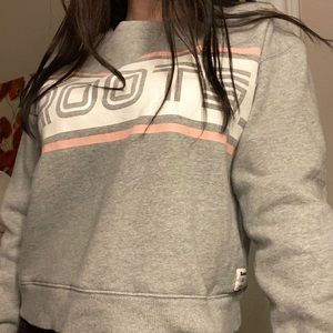 ✨roots crewneck✨